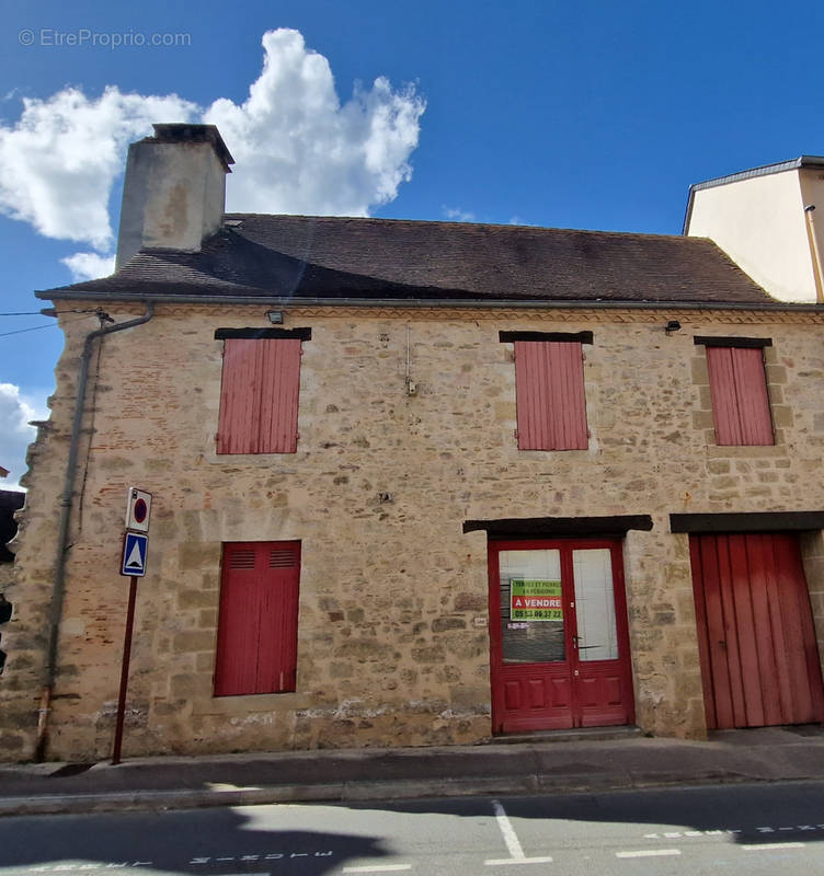 Maison à CHERVEIX-CUBAS