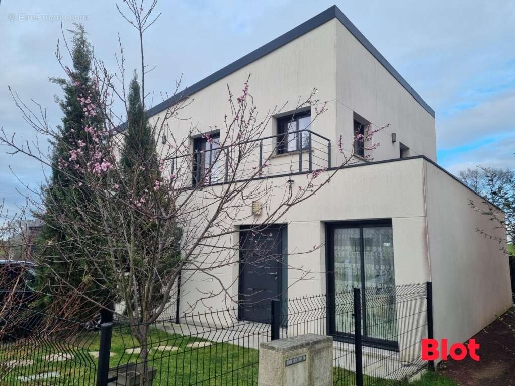 Maison à PACE