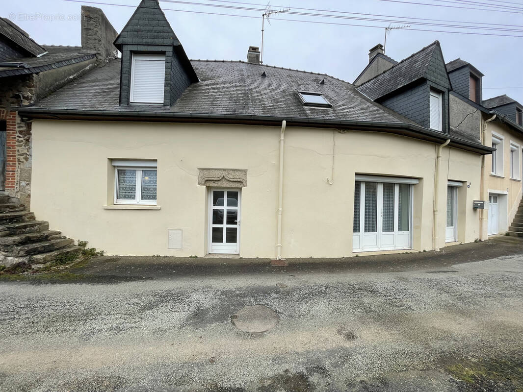 Maison à MAYENNE