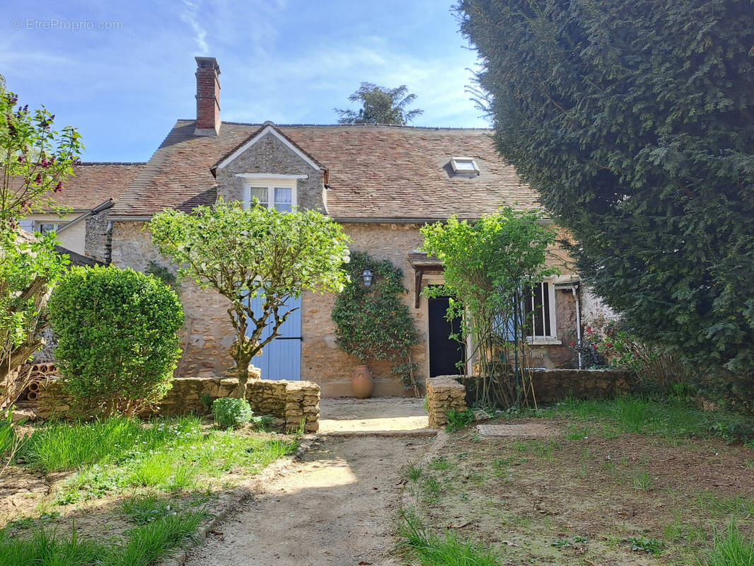 Maison à PRUNAY-EN-YVELINES