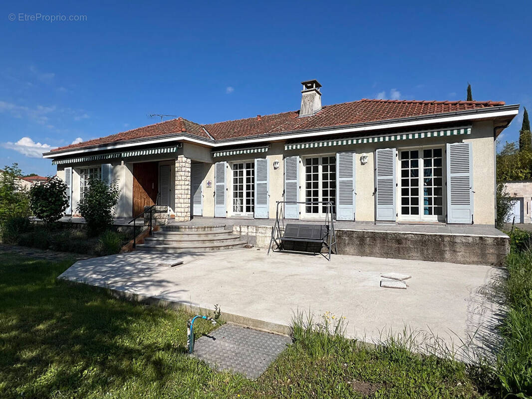 Maison à SAINT-AMANT-TALLENDE