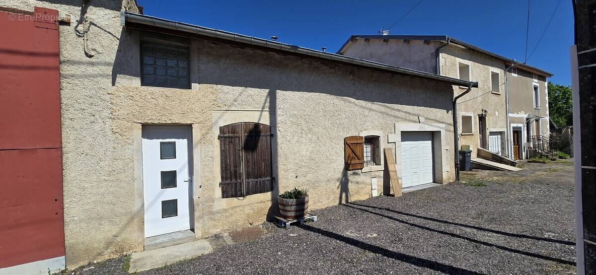 Maison à CHOLOY-MENILLOT