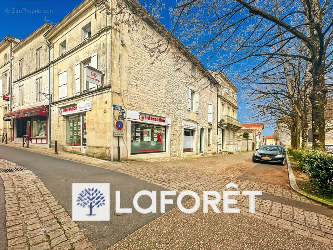 Appartement à PONS