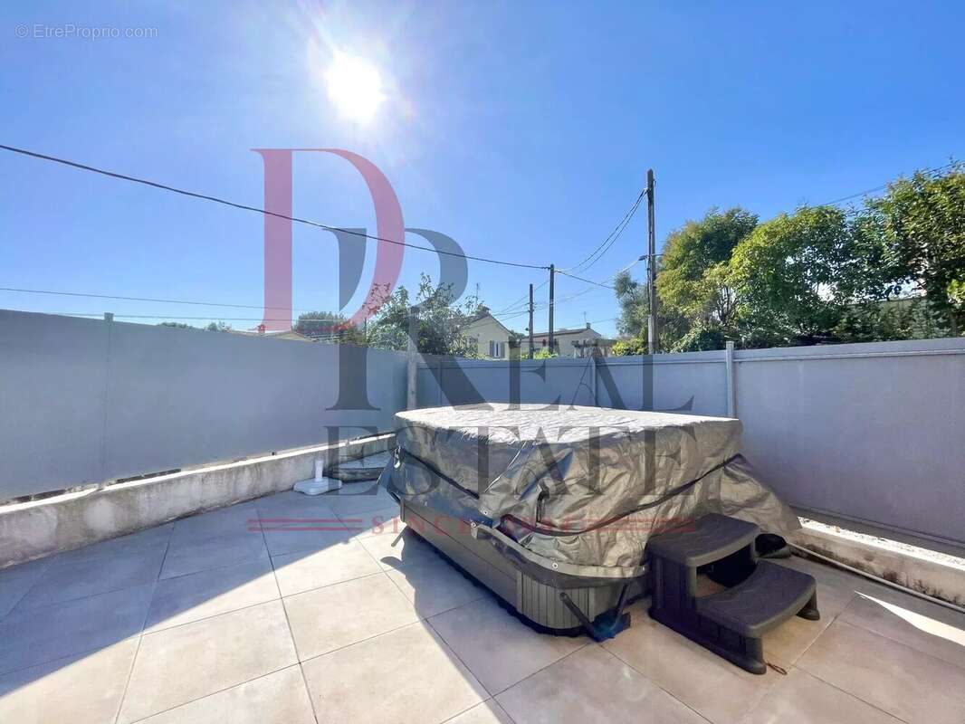 Appartement à VENCE