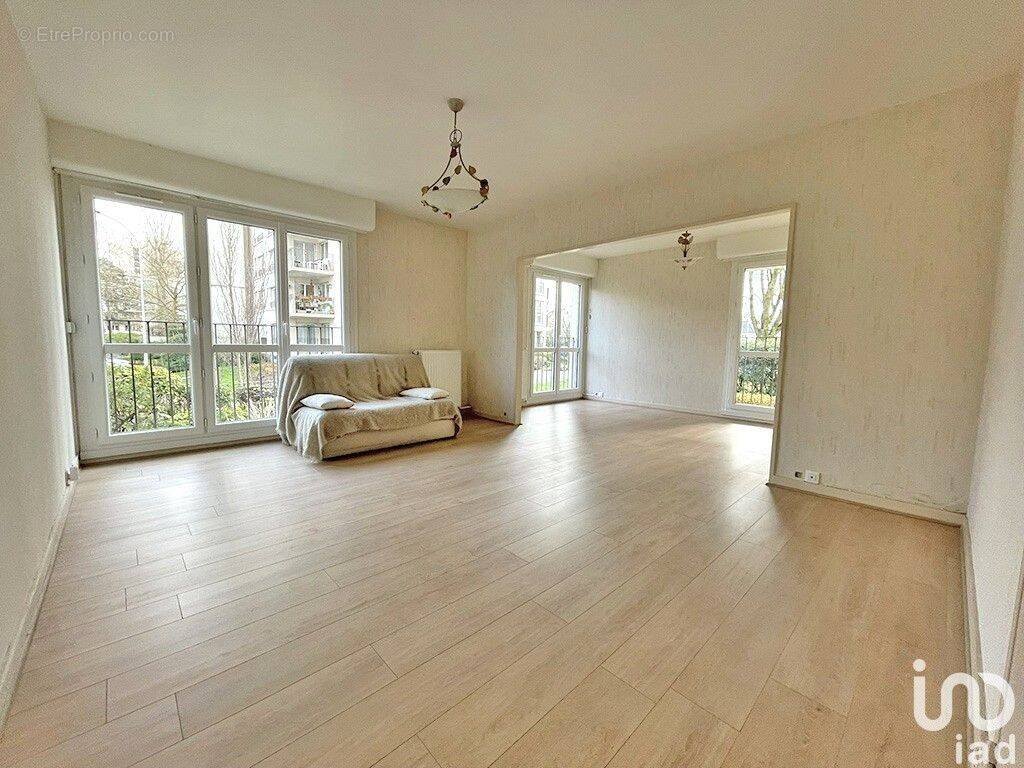 Photo 1 - Appartement à LE PLESSIS-BOUCHARD