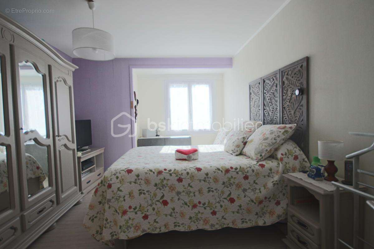 Appartement à COMBS-LA-VILLE