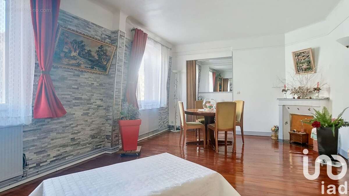 Photo 4 - Appartement à SURESNES
