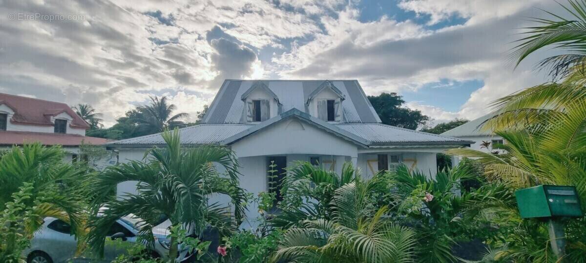Maison à MORNE-A-L&#039;EAU
