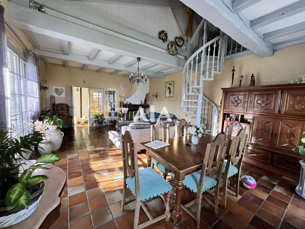 Maison à MAINE-DE-BOIXE