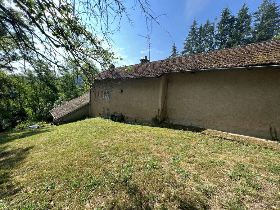 Maison à LA CLAYETTE