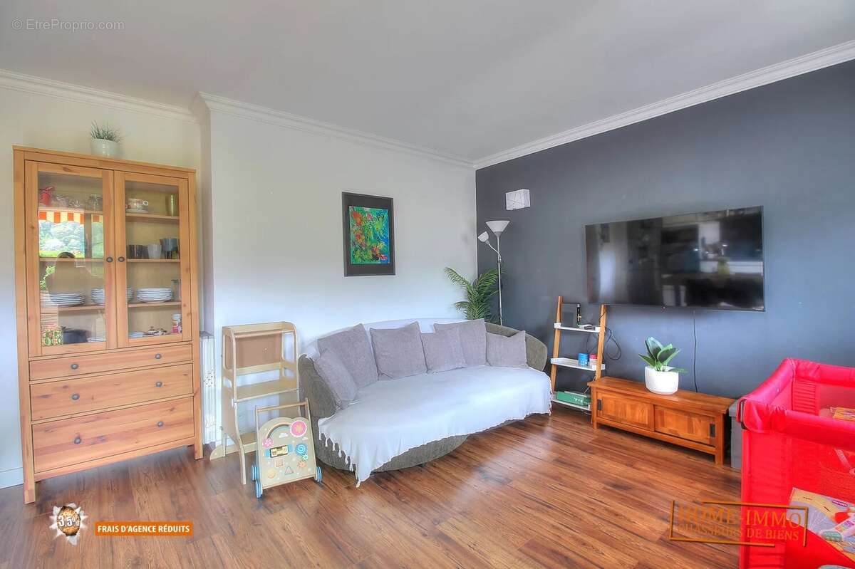 Appartement à VALLAURIS