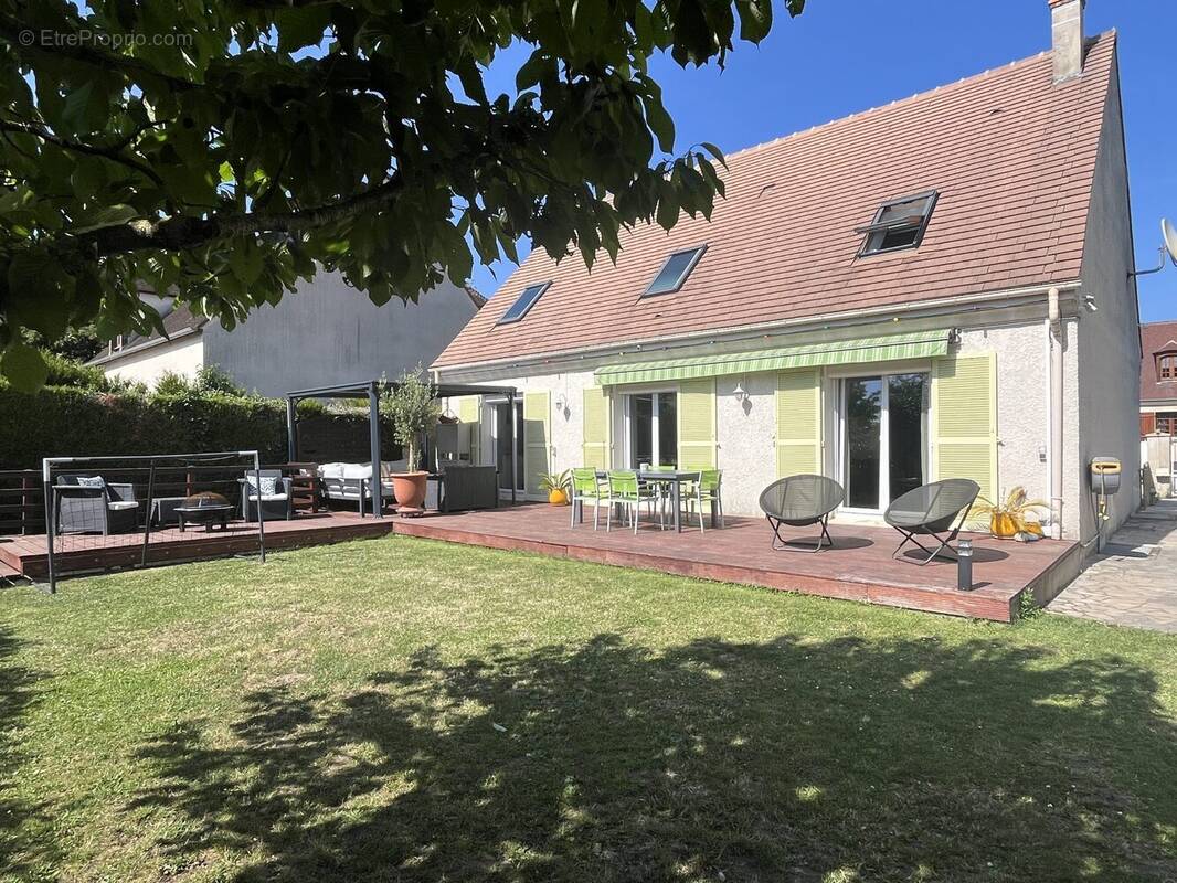 Maison à LA FRETTE-SUR-SEINE