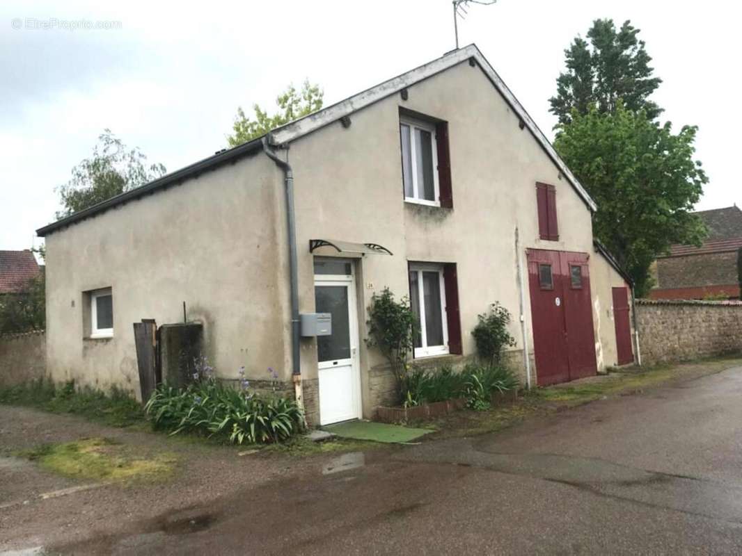 Photo 2 - Maison à LA CLAYETTE