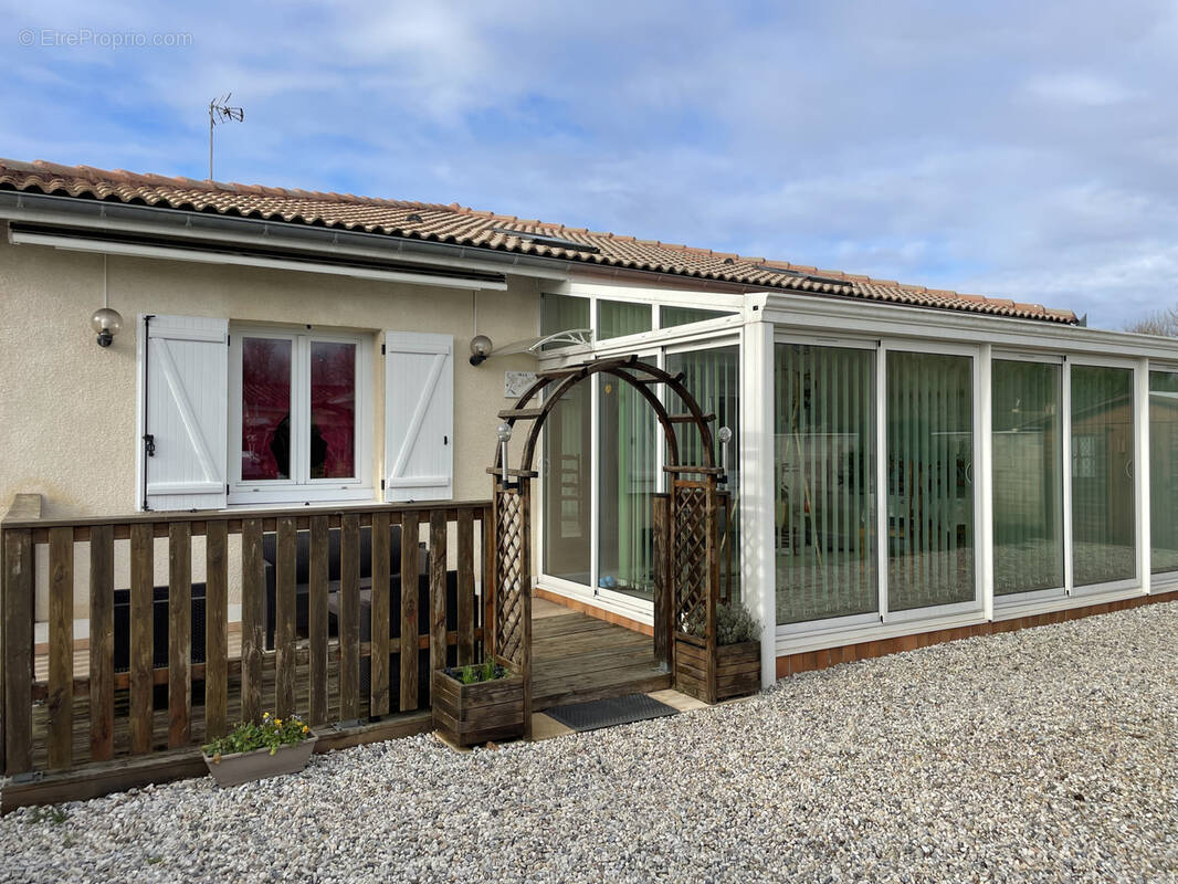 Maison à LANDIRAS