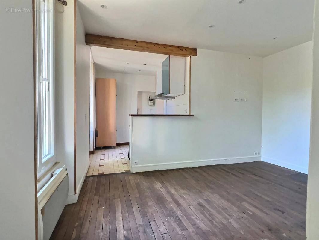 Appartement à SAINT-MAUR-DES-FOSSES