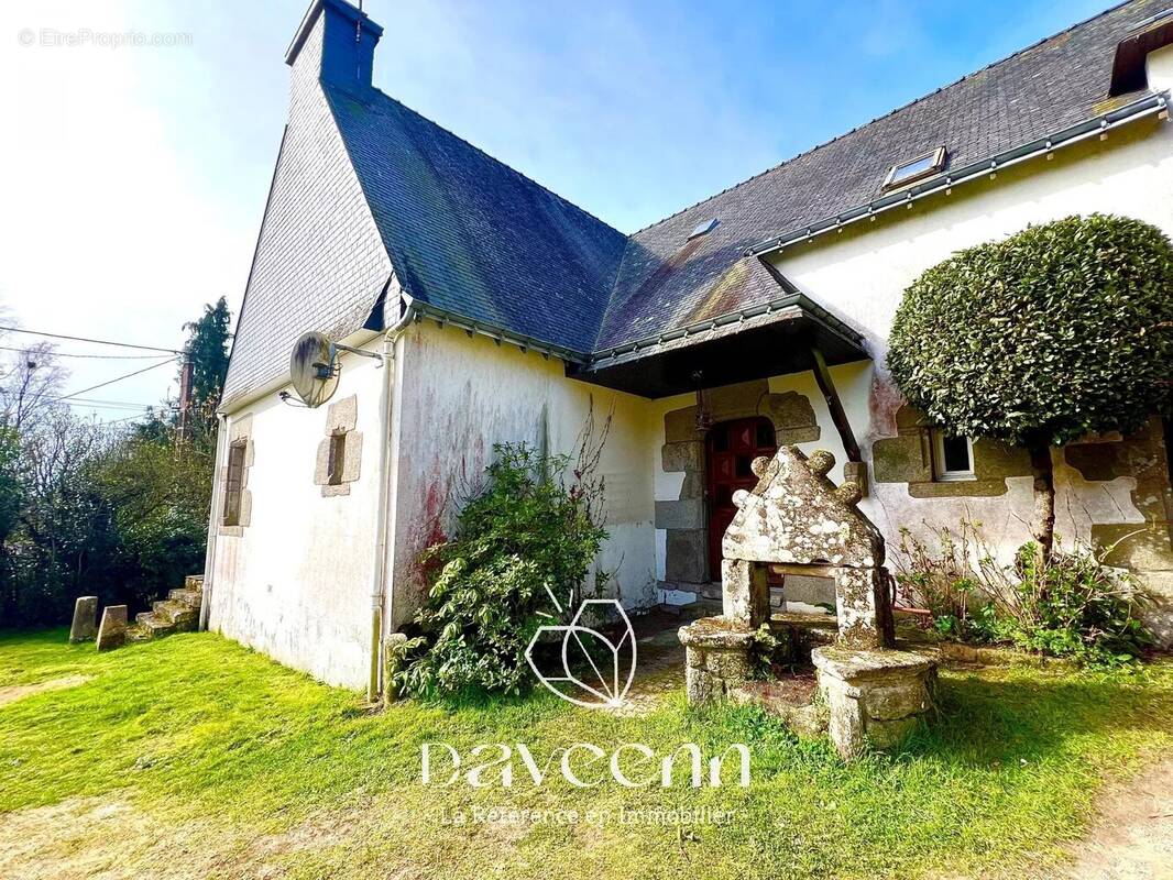 Maison à SAINT-AVE