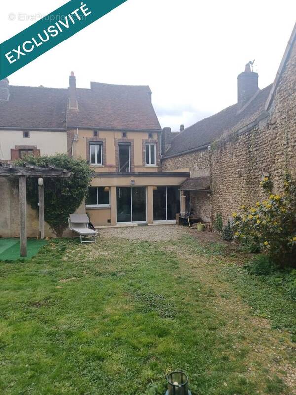 Photo 1 - Maison à ARCES-DILO