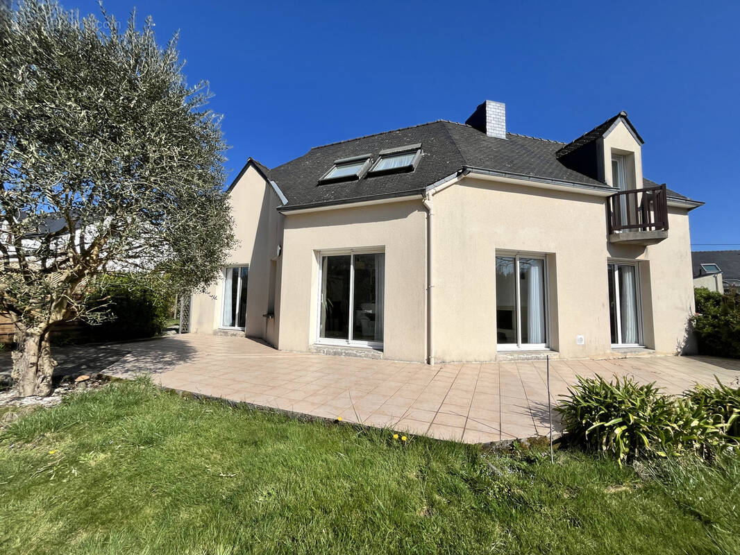 Maison à LARMOR-BADEN