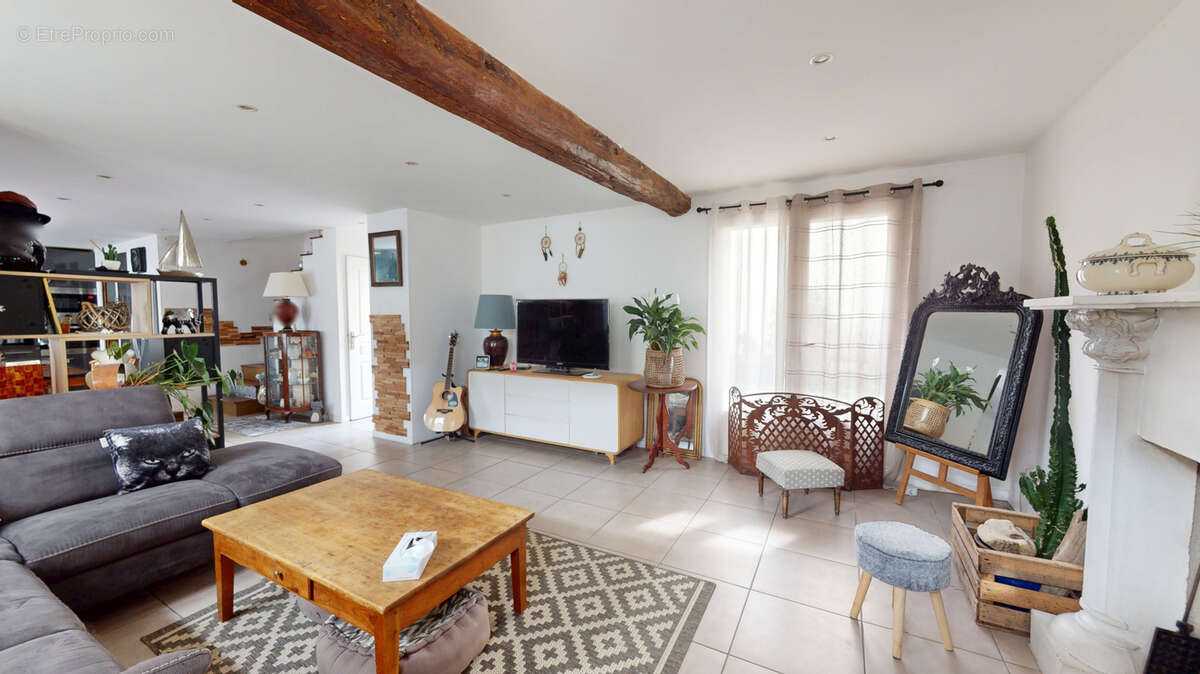 Maison à NEAUPHLE-LE-CHATEAU