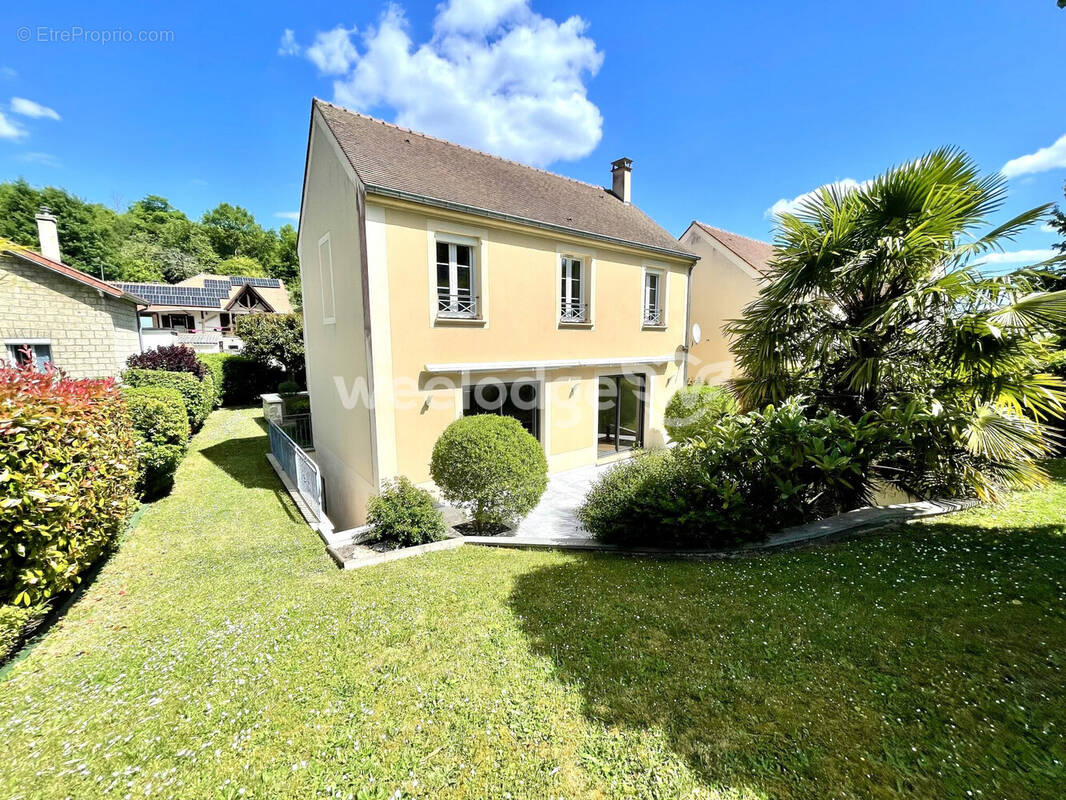 Maison à JOUY-LE-MOUTIER