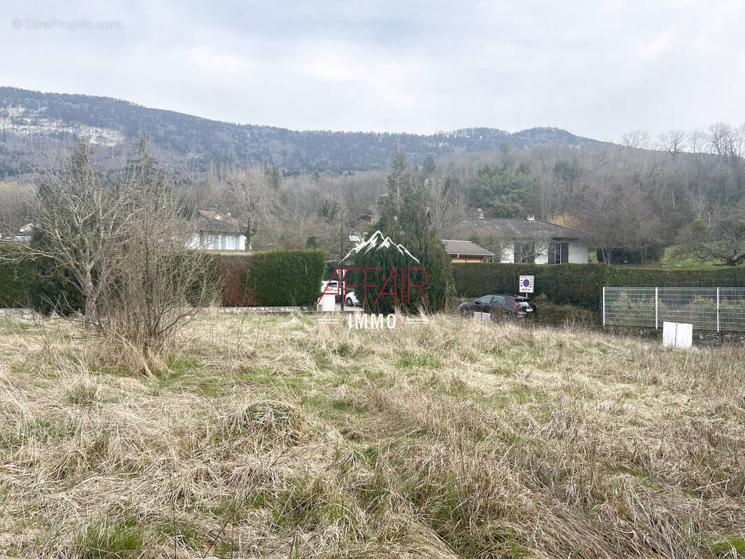 Terrain à ARCHAMPS
