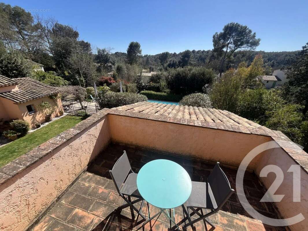 Maison à ROQUEFORT-LES-PINS