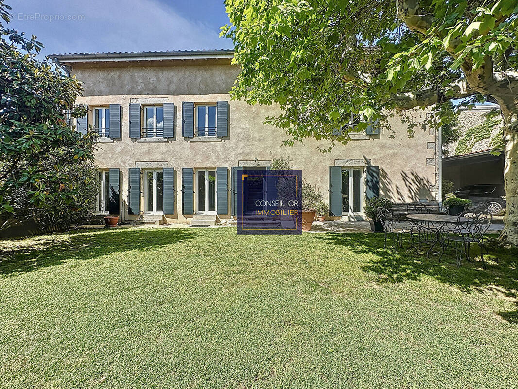 Maison à SAINT-GENIS-LAVAL