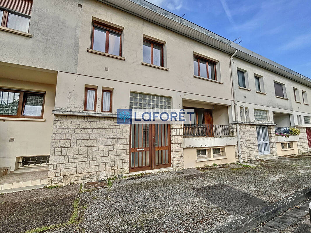 Maison à WASSY