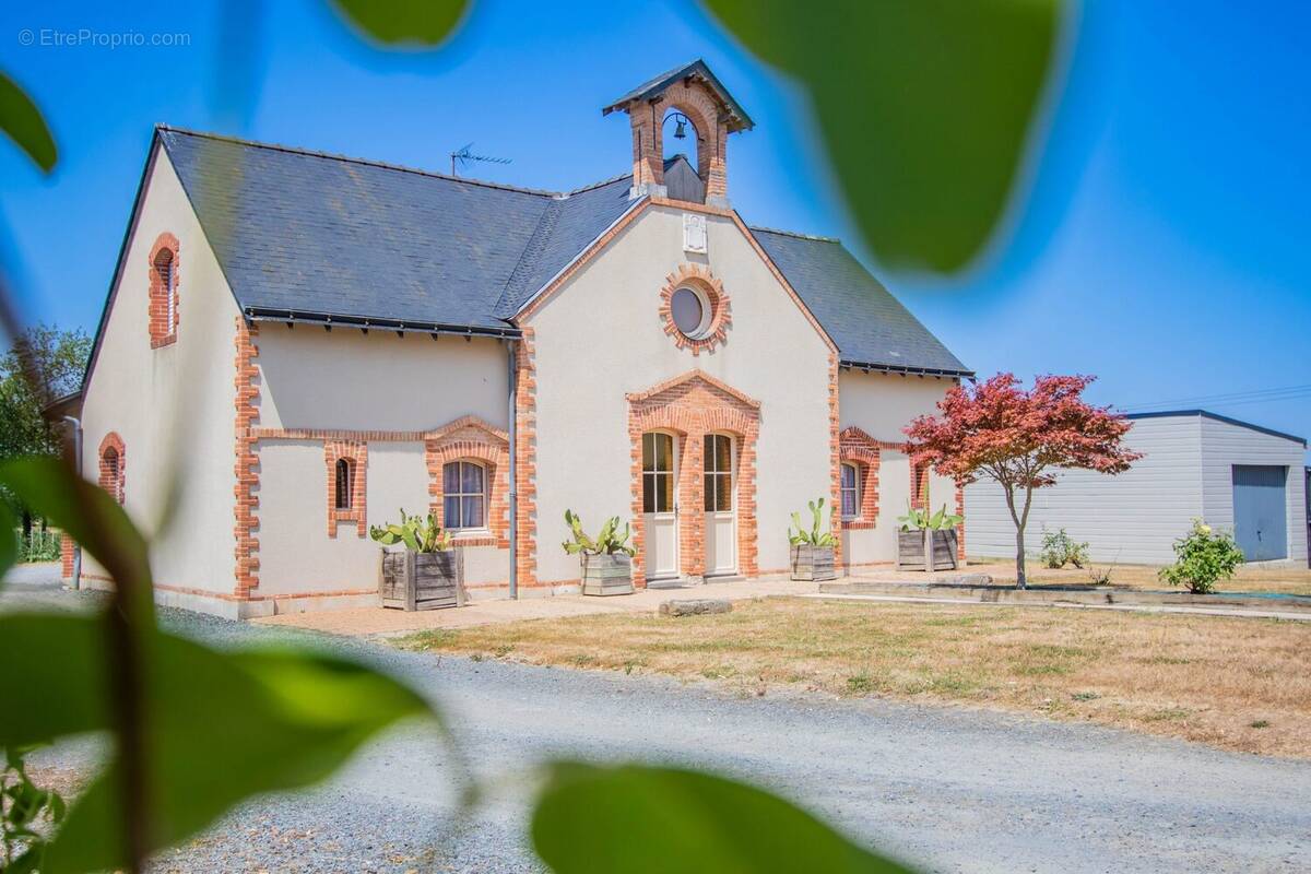 Maison à MONTREUIL-JUIGNE