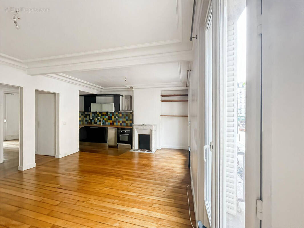Appartement à PARIS-18E