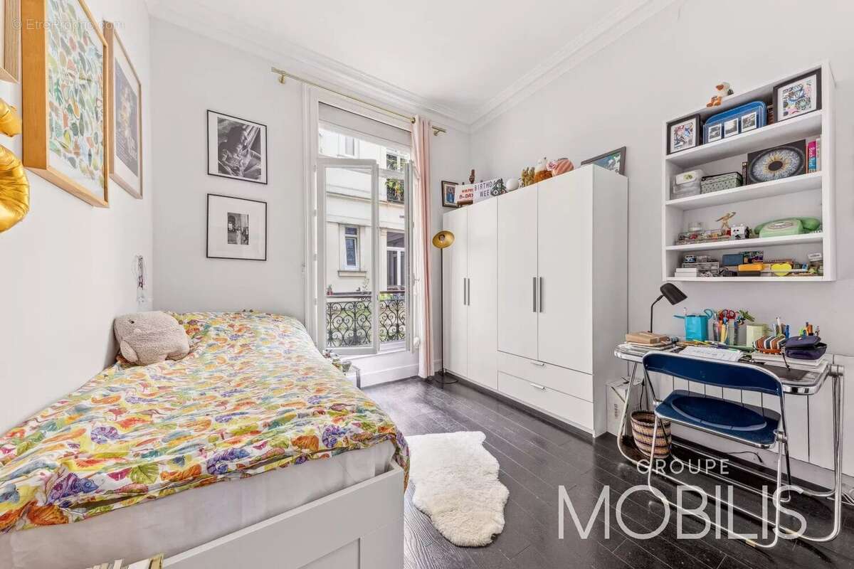 Appartement à PARIS-1E