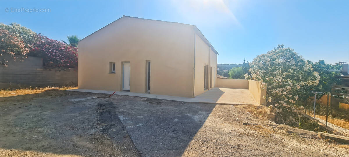 Maison à ARMISSAN