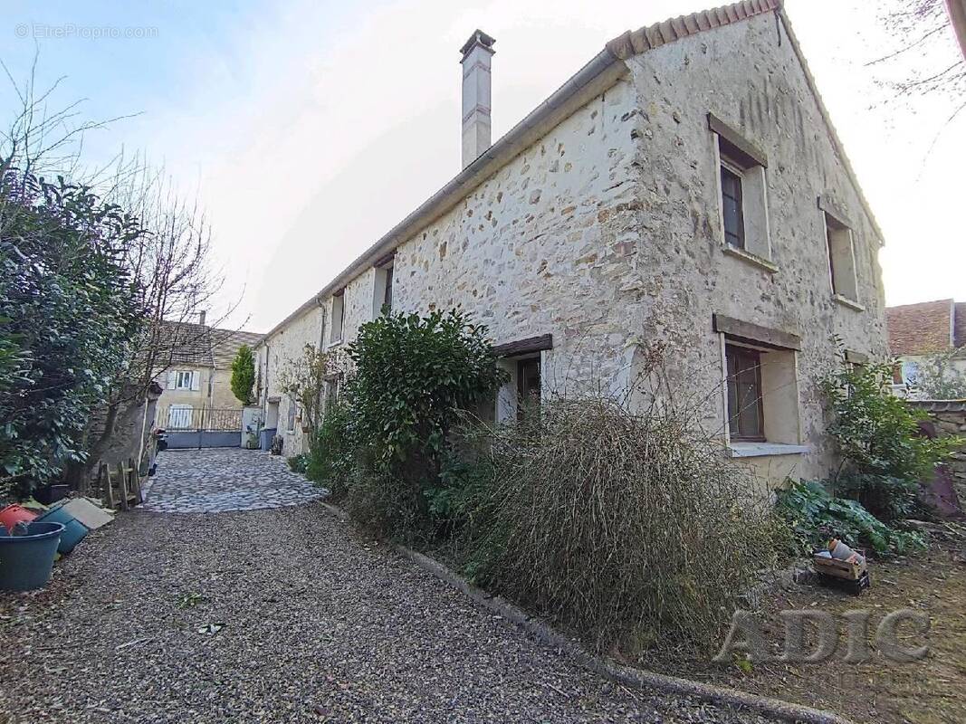 Maison à PLAILLY