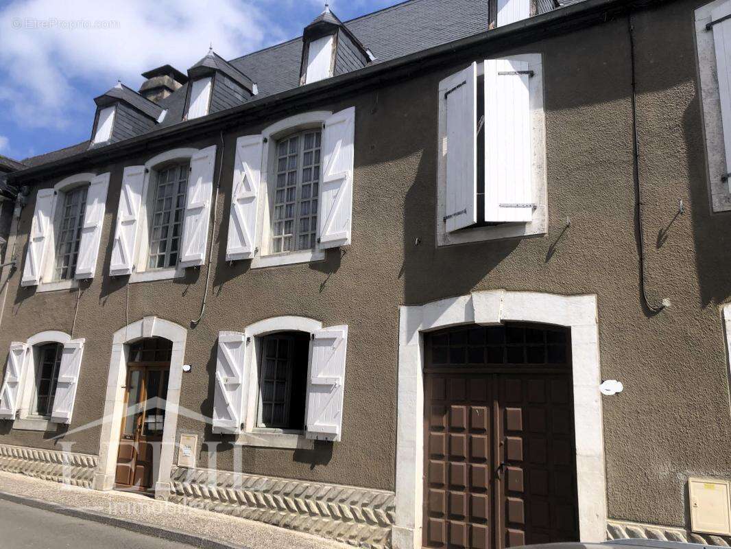Maison à LASSEUBE