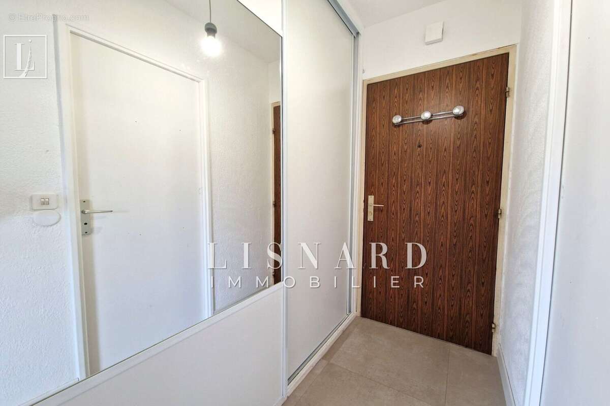 Appartement à VALLAURIS