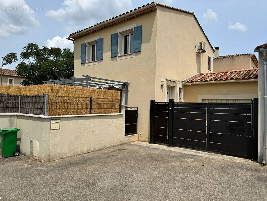 Maison à VEDENE
