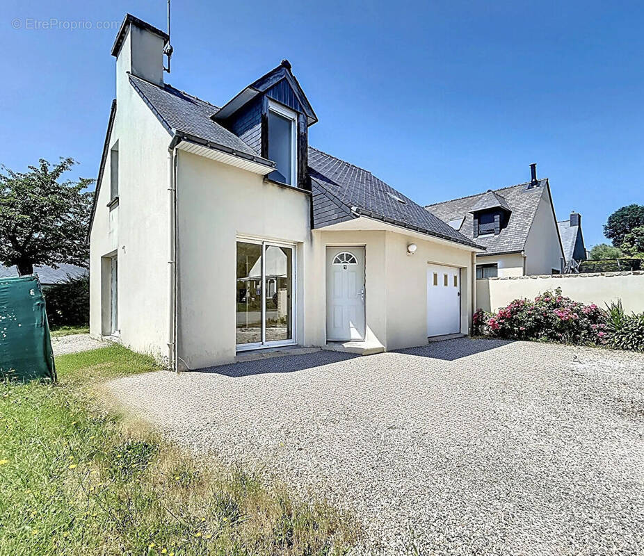 Maison à SAINT-AVE