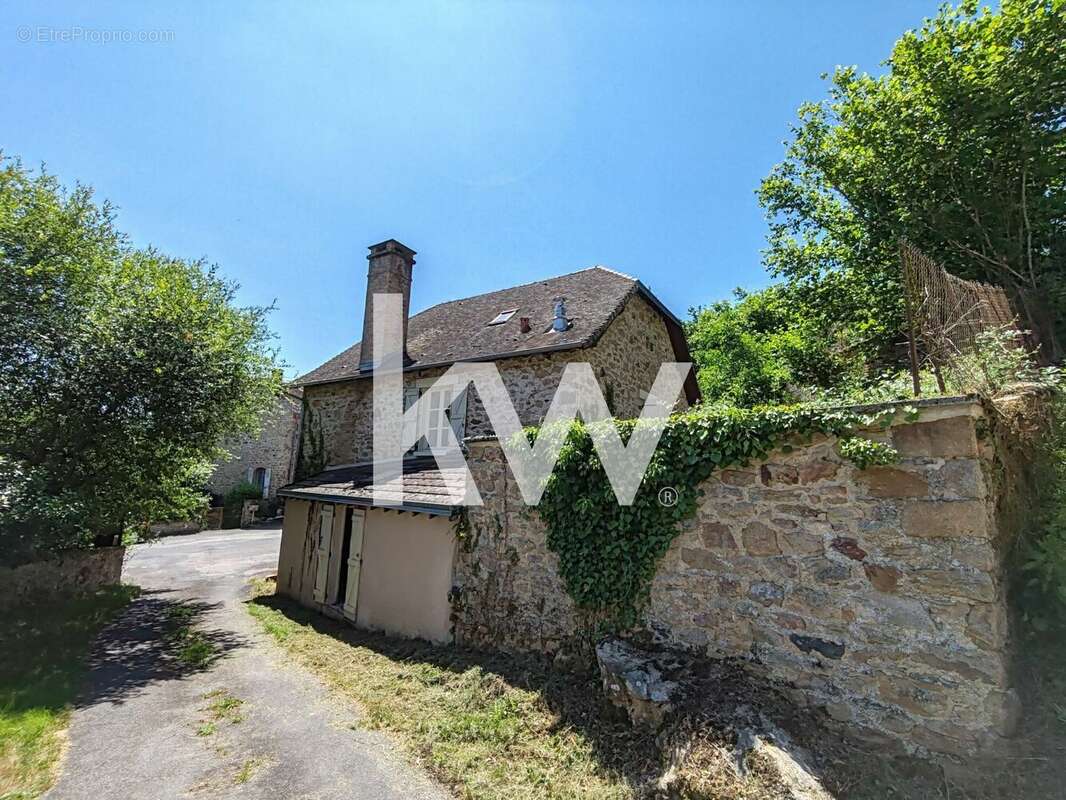 Maison à CHATEAU-CHERVIX