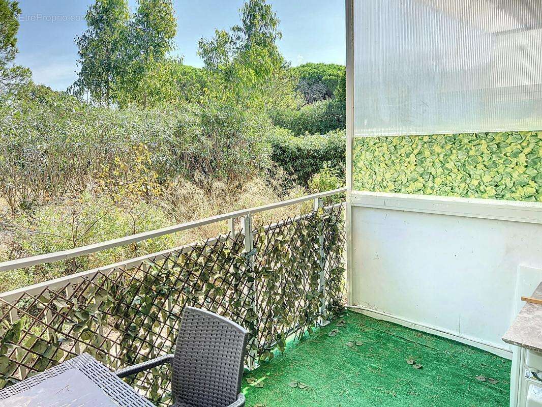 Appartement à PUGET-SUR-ARGENS