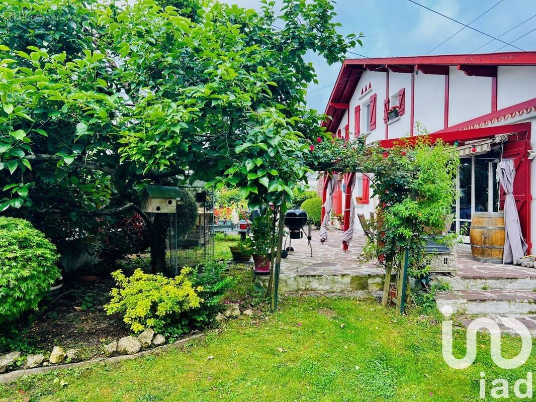Photo 1 - Maison à SAINT-PIERRE-D&#039;IRUBE