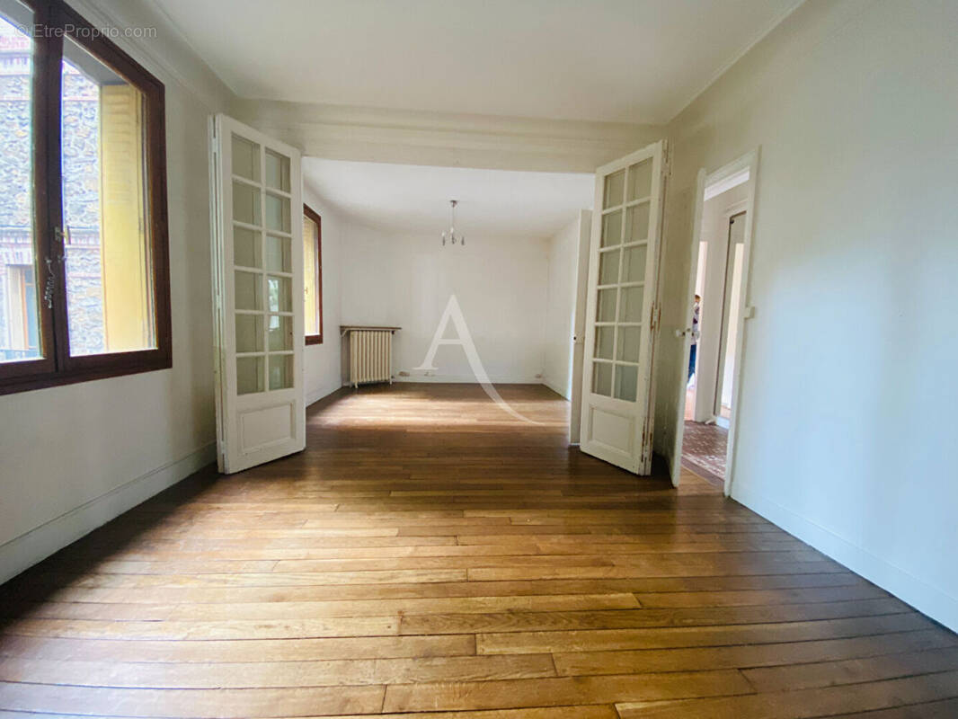 Appartement à MAISONS-ALFORT