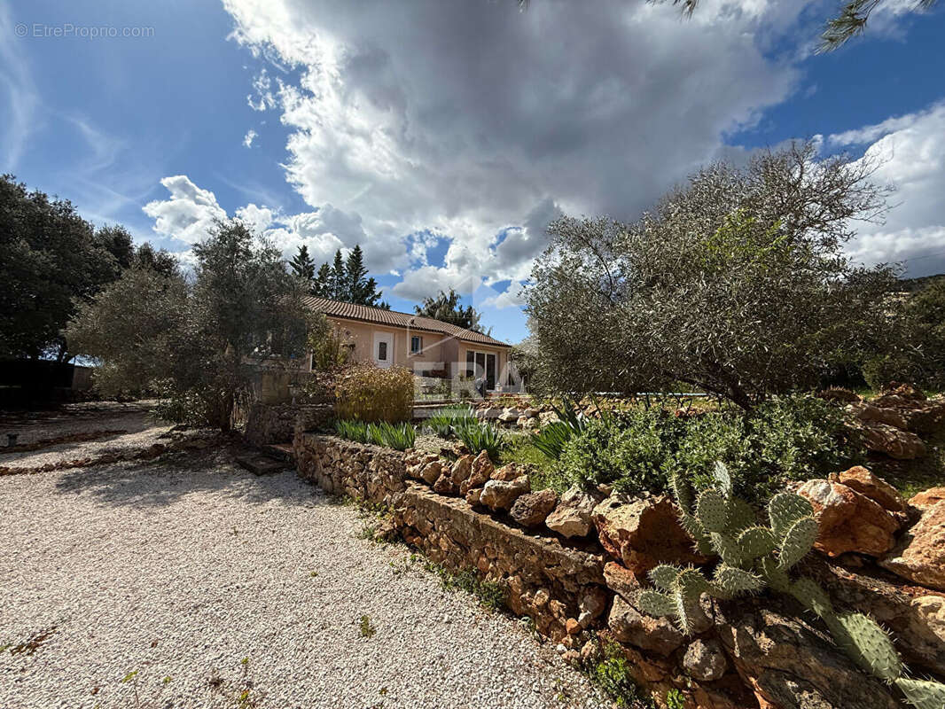 Maison à SAINT-MAXIMIN-LA-SAINTE-BAUME