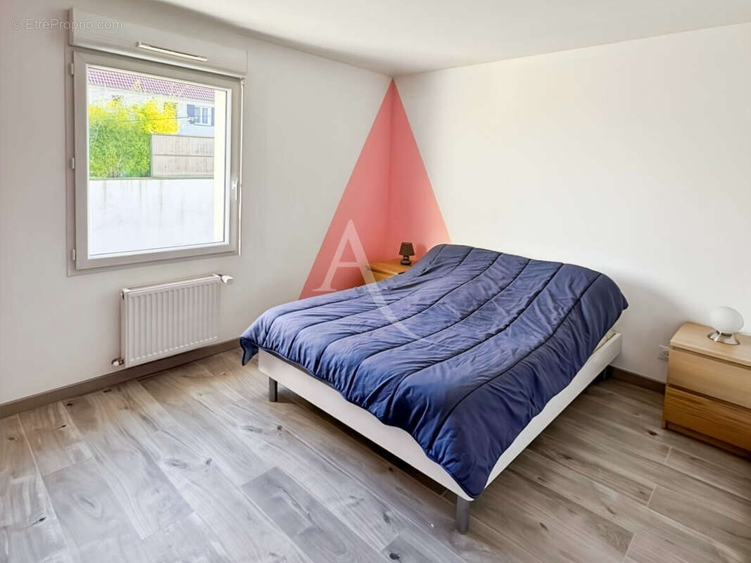 Maison à LINAS