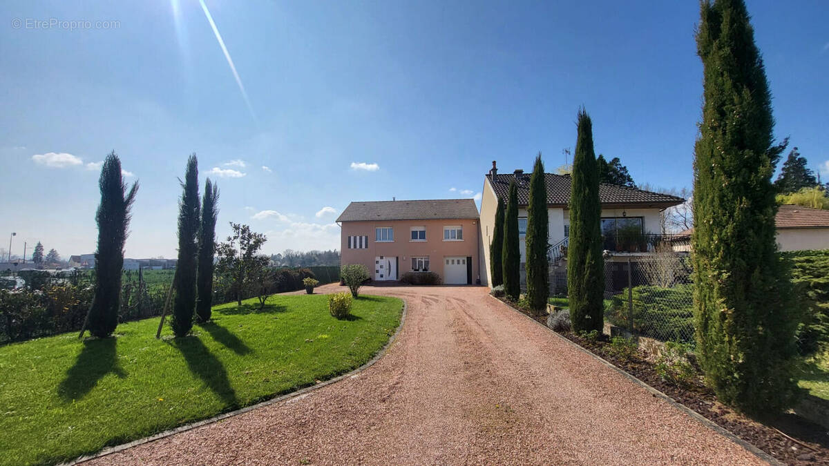 Maison à BELLERIVE-SUR-ALLIER