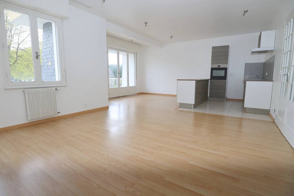 Appartement à CARHAIX-PLOUGUER