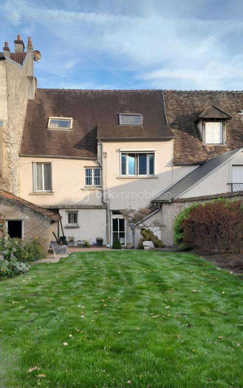 Maison à ETAMPES