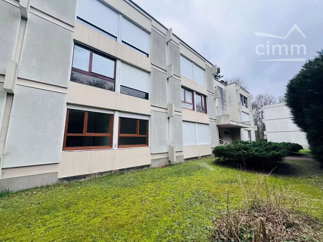 Appartement à LAMORLAYE