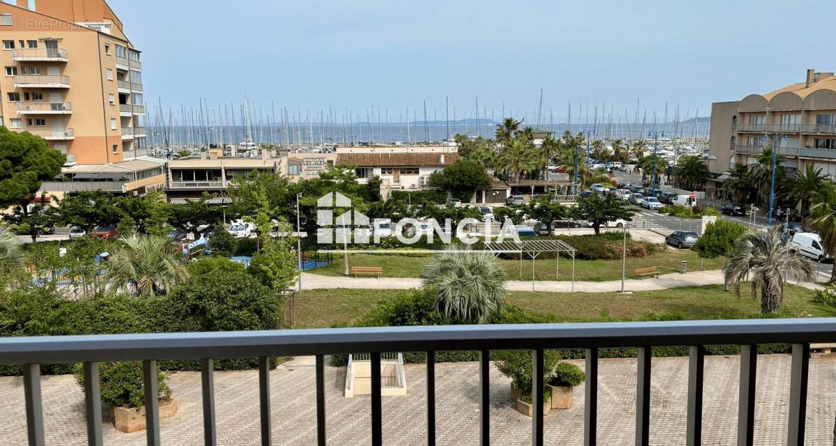 Appartement à HYERES