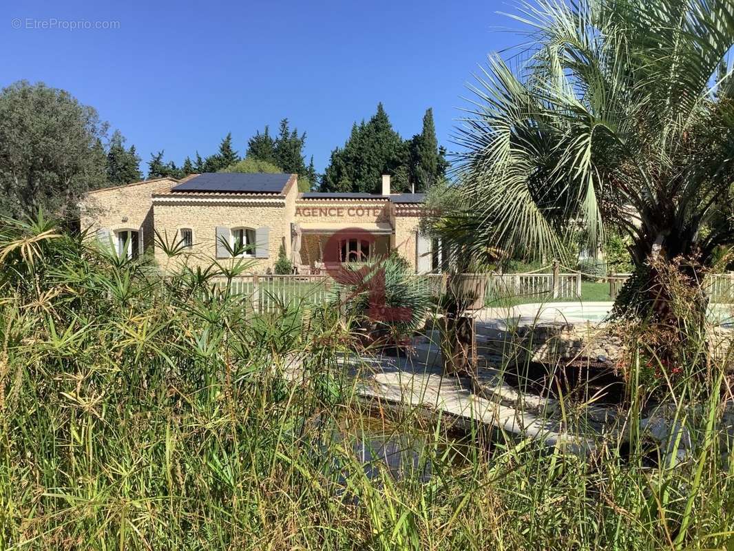 Maison à ORGON