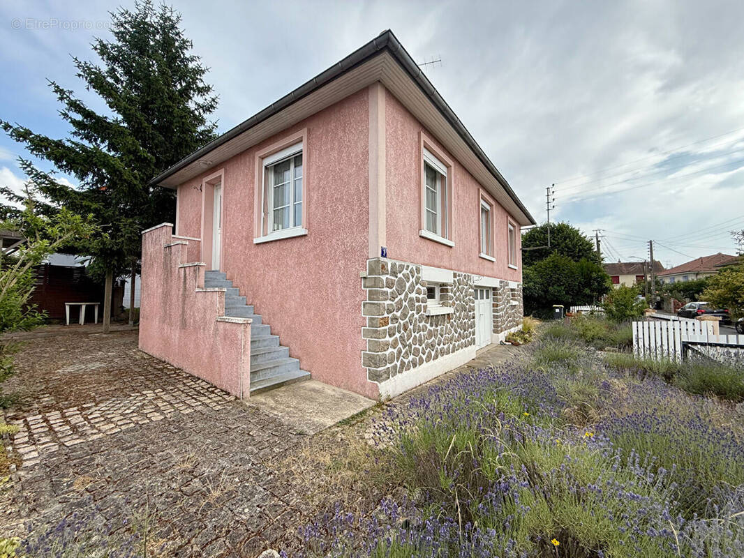 Maison à MONTLUCON